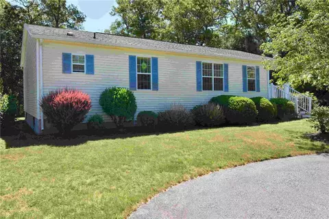 10 Stellar Way, South Kingstown, RI 02879