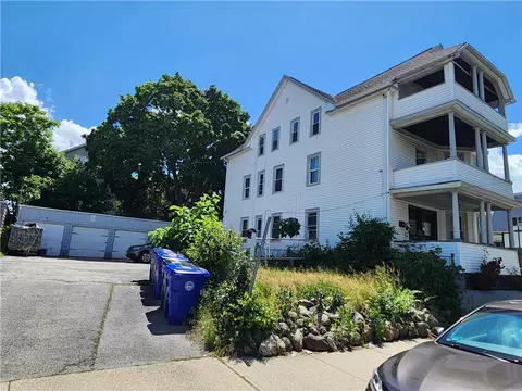 11 Wisdom Ave, Providence, RI 02908