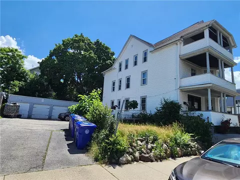 11 Wisdom St, Providence, RI 02908