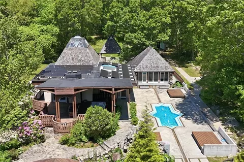 160 Ross Hill Rd, Charlestown, RI 02813