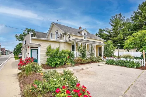 73 Child St, Warren, RI 02885