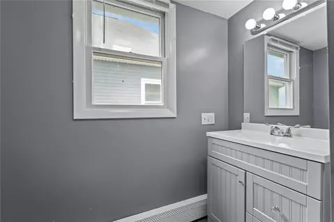 Bath - 154 Mount Saint Charles Ave, Woonsocket, RI 02895 photo 5 of 5
