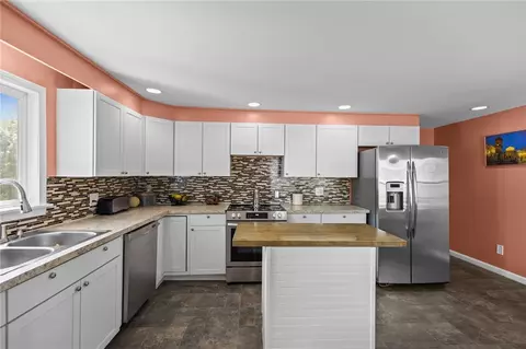 Kitchen - 154 Mount Saint Charles Ave, Woonsocket, RI 02895 photo 3 of 6