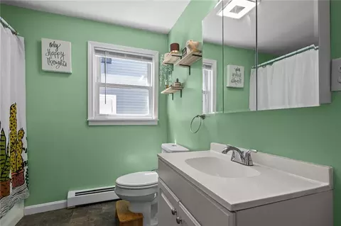 Bath - 154 Mount Saint Charles Ave, Woonsocket, RI 02895 photo 2 of 5