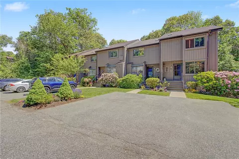 5 Wake Robin Rd #3004, Lincoln, RI 02865