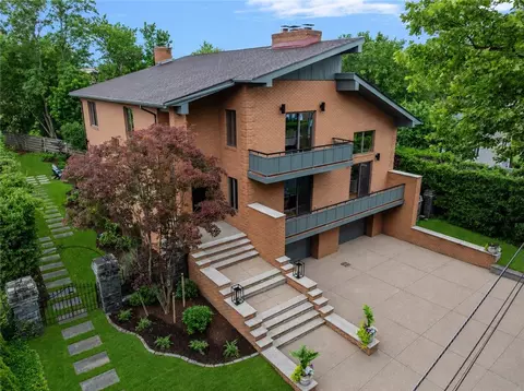 14 Maxcy Dr, Providence, RI 02906