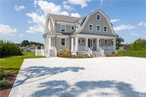 39 Avondale Rd, Westerly, RI 02891