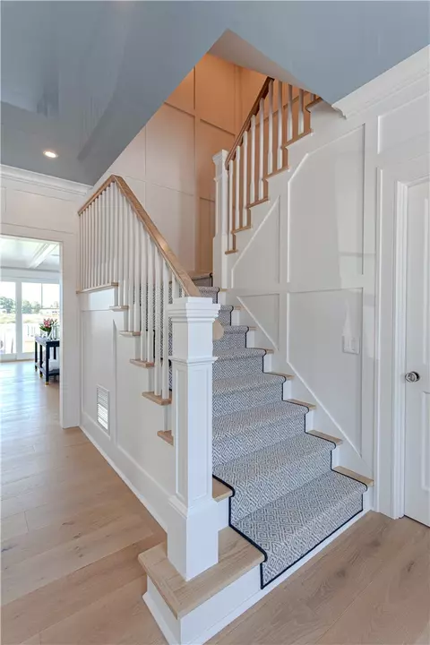 Entry Way - 39 Avondale Rd, Westerly, RI 02891 photo 2 of 2