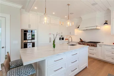 Kitchen - 39 Avondale Rd, Westerly, RI 02891 photo 2 of 4