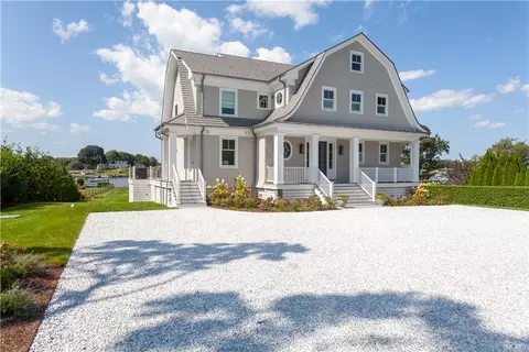 39 Avondale Rd, Westerly, RI 02891