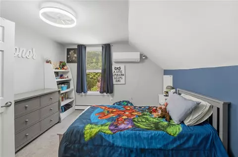 Bedroom - 252 Wolf Rock Rd, Exeter, RI 02822 photo 3 of 4