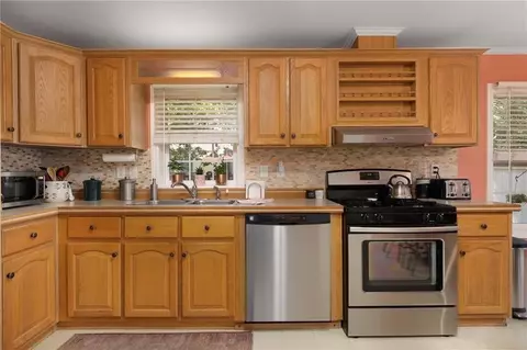 Kitchen - 8 King Philip Rd, Coventry, RI 02816 photo 4 of 6