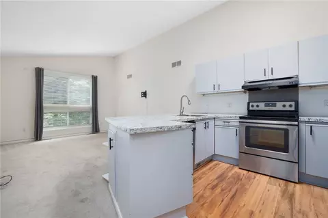 Living - 875 Halifax Dr, Warwick, RI 02886 photo 5 of 5