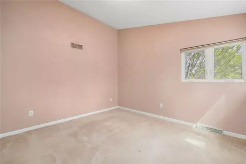 Bedroom - 875 Halifax Dr, Warwick, RI 02886 photo 4 of 7