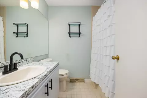 Bath - 875 Halifax Dr, Warwick, RI 02886 photo 1 of 1