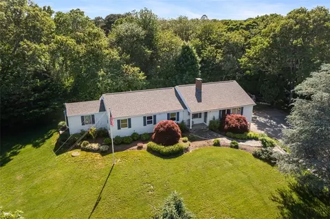251 Succotash Rd, South Kingstown, RI 02879