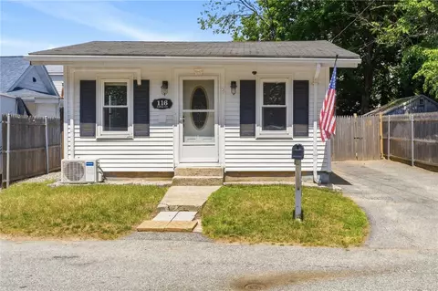 116 Ardway Ave, Warwick, RI 02889