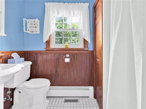 Bath - 335 Eagle Peak Rd, Pascoag, RI 02859 photo 1 of 2
