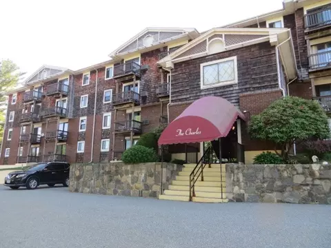 1190 Charles St #63, North Providence, RI 02904