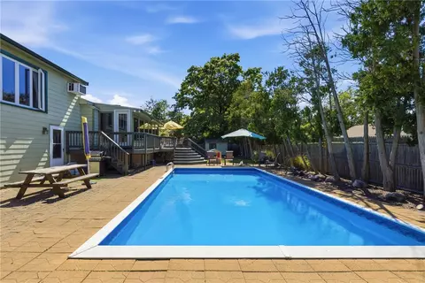 Exterior - 550 Algonquin Dr, Warwick, RI 02888 photo 7 of 11