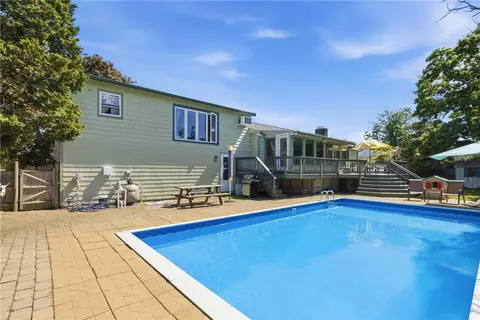 Exterior - 550 Algonquin Dr, Warwick, RI 02888 photo 8 of 11