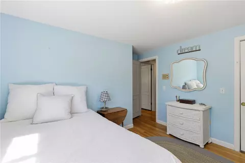 Bedroom - 550 Algonquin Dr, Warwick, RI 02888 photo 5 of 7