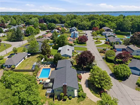 View/Area - 550 Algonquin Dr, Warwick, RI 02888 photo 4 of 5