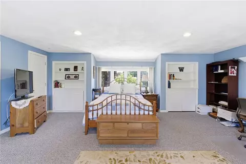 Bedroom - 550 Algonquin Dr, Warwick, RI 02888 photo 1 of 7