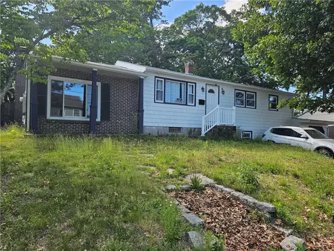 26 Fornelli St, West Warwick, RI 02893