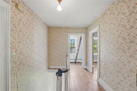 Entry Way - 36 Ledward Ave, Westerly, RI 02891 photo 2 of 5