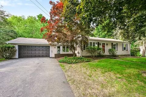 59 Orchard Dr, Cumberland, RI 02864