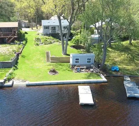 36 Pine Tree Rd, Coventry, RI 02816