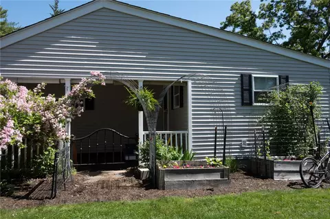 Exterior - 36 Pine Tree Rd, Coventry, RI 02816 photo 6 of 20