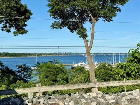 3940 Post Rd #7, Warwick, RI 02886