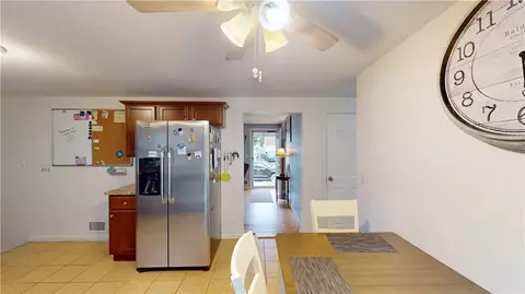 Entry Way - 27 Amherst Rd, Warwick, RI 02889 photo 2 of 2