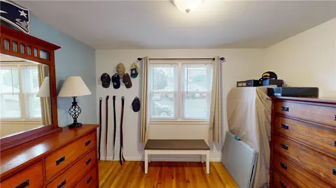 Bedroom - 27 Amherst Rd, Warwick, RI 02889 photo 7 of 8