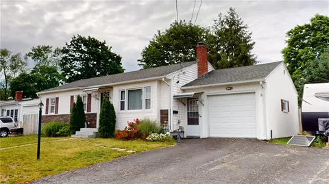 Exterior - 27 Amherst Rd, Warwick, RI 02889 photo 4 of 6