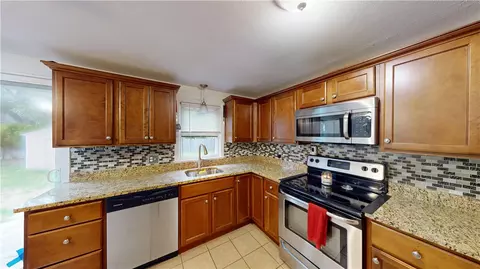 Kitchen - 27 Amherst Rd, Warwick, RI 02889 photo 2 of 4