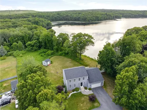 12 Woodlake Dr, Johnston, RI 02919