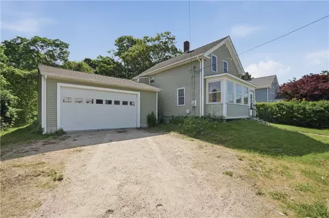 10 Hobart St, Westerly, RI 02891