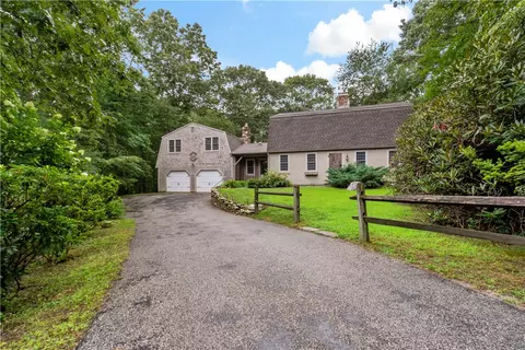 172 Estelle Dr, South Kingstown, RI 02892