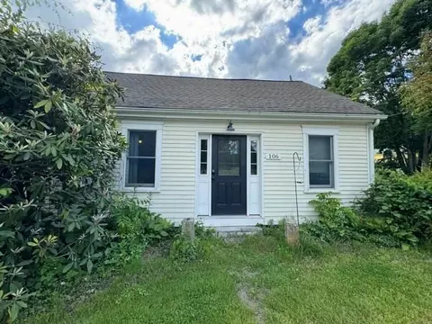 106 North Rd, South Kingstown, RI 02879
