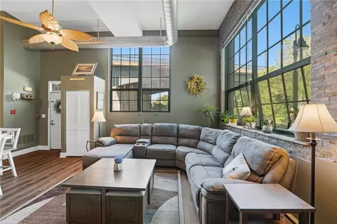 Living - 180 Allen St #101, Woonsocket, RI 02895 photo 2 of 3