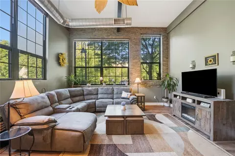 Living - 180 Allen St #101, Woonsocket, RI 02895 photo 1 of 3