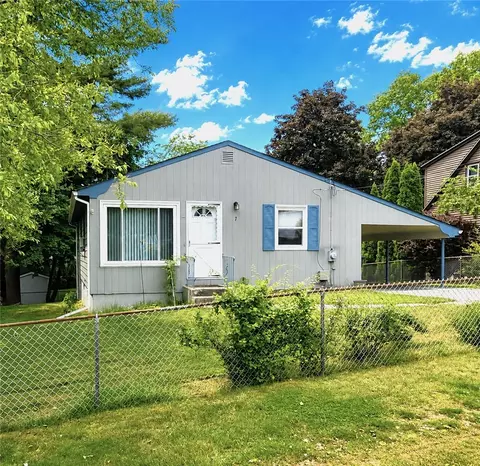 Exterior - 7 Dell St, Coventry, RI 02816 photo 2 of 4