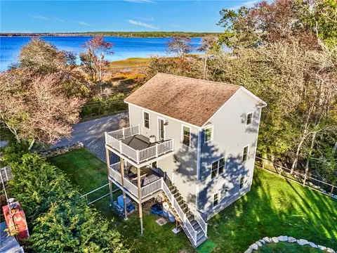 608 Wordens Pond Rd, South Kingstown, RI 02879