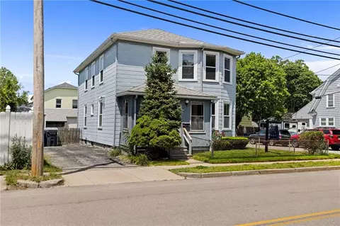 205 Pawtuxet Ave, Warwick, RI 02888