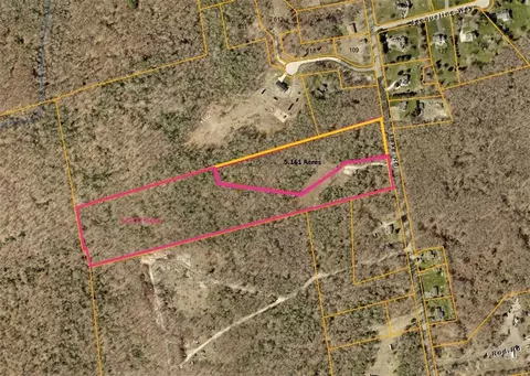 394 Lake Rd, Tiverton, RI 02878