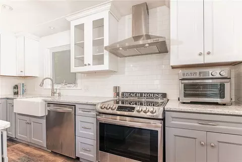 Kitchen - 189 Shore Rd, Westerly, RI 02891 photo 1 of 6