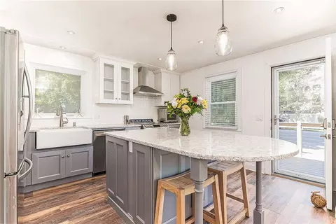 Kitchen - 189 Shore Rd, Westerly, RI 02891 photo 5 of 6